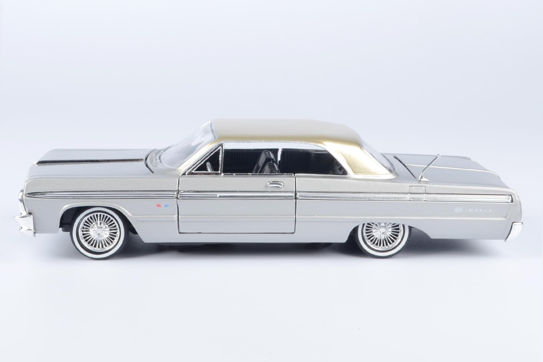 Amazon.com: Motormax 1964 Chervolet Impala Get Low Series 1/24